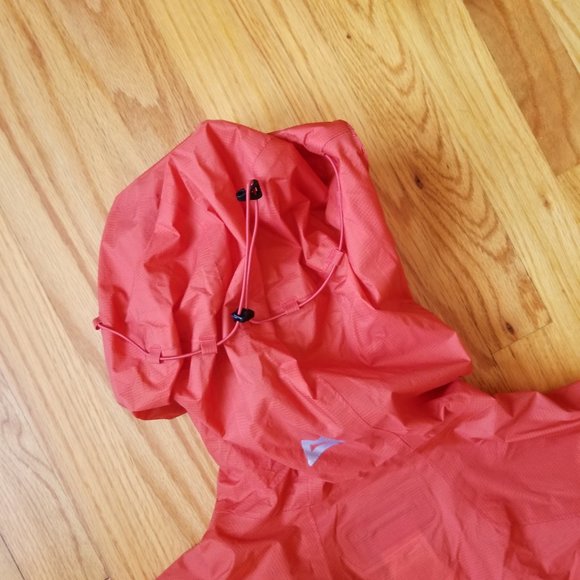 Mountain Equipment Raincoat/Windbreaker - Picture 5 of 7